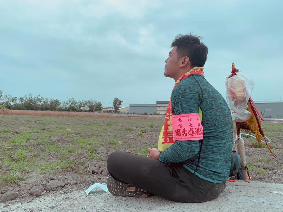 176990679 217444986848777 1213120563393324233 N